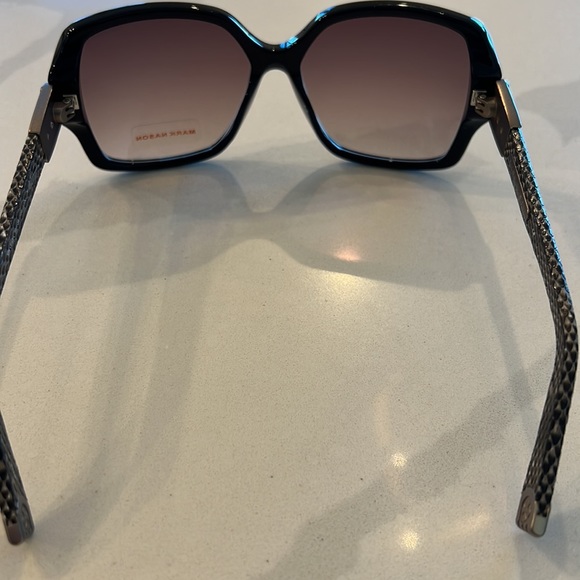 Mark Nason women's sunglasses - Picture 4 of 11